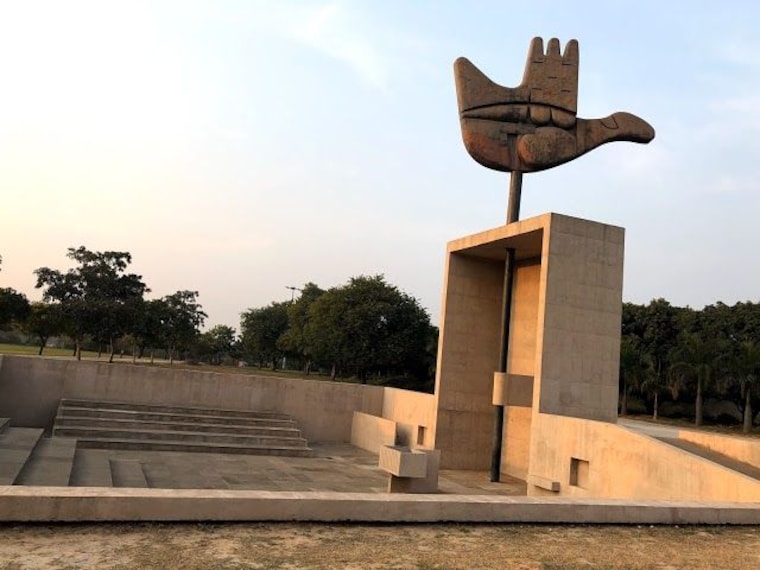 Open Hand Monument-1